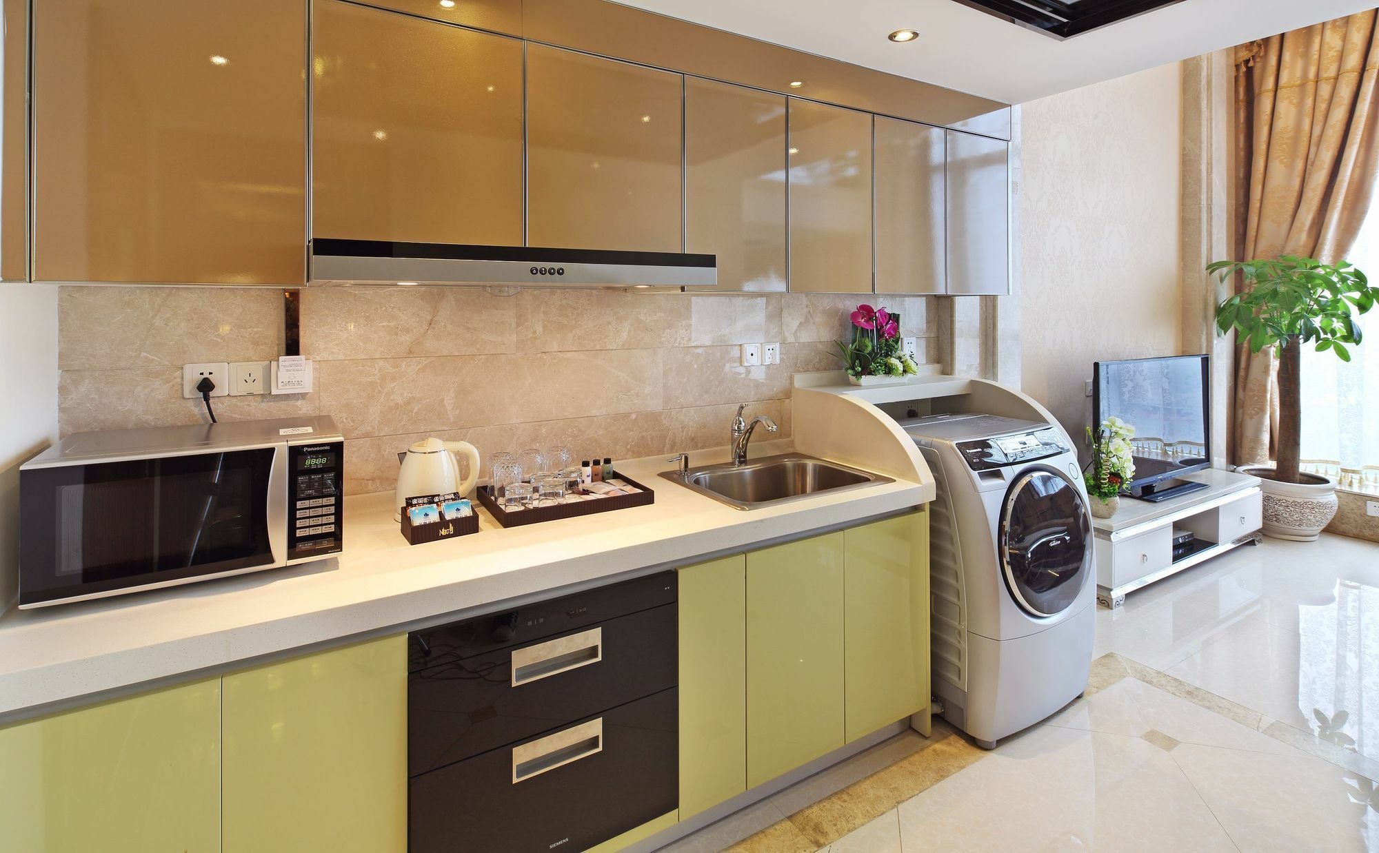 South & North International Apartment Guangzhou Exterior photo